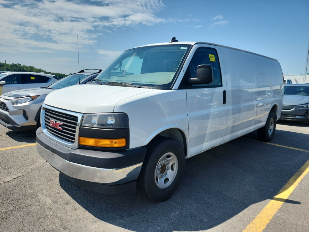 2022 GMC Savana