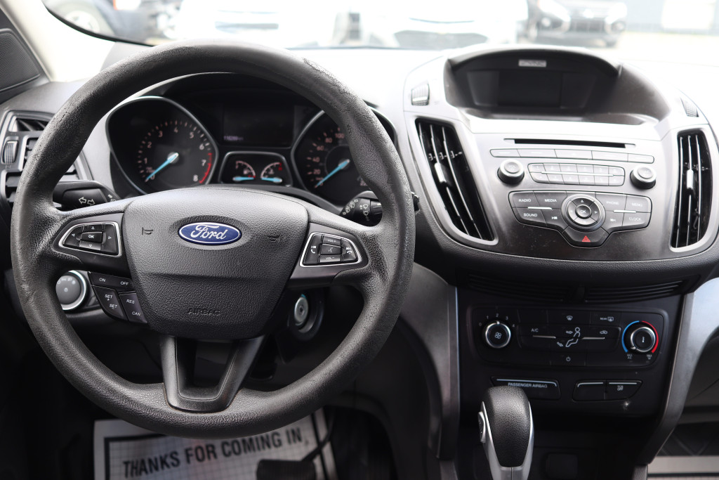 2017-Ford-Escape