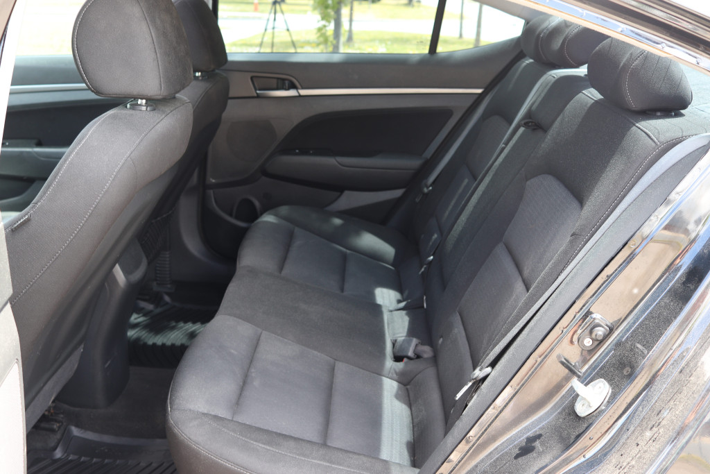 2017-Hyundai-Elantra