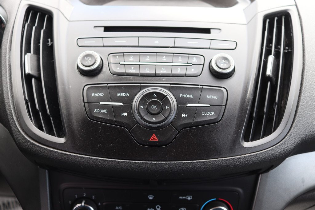2017-Ford-Escape