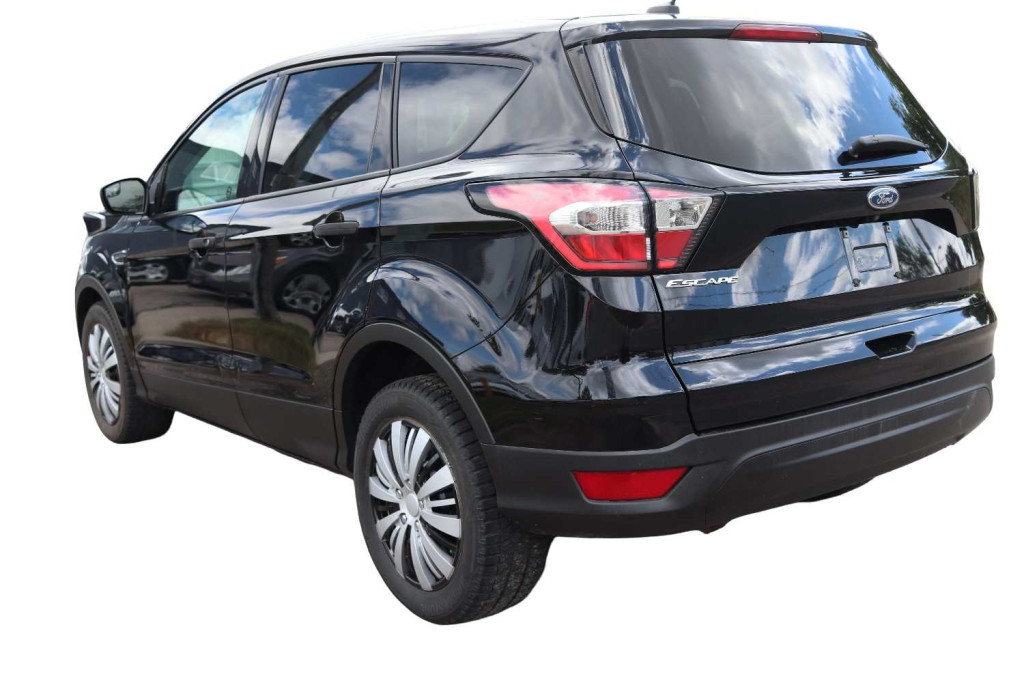 2017-Ford-Escape