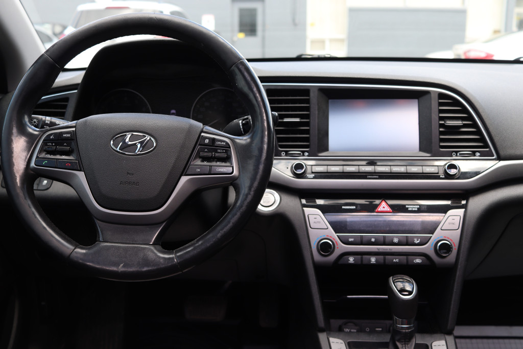 2017-Hyundai-Elantra