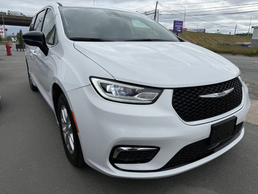 2024 Chrysler Pacifica