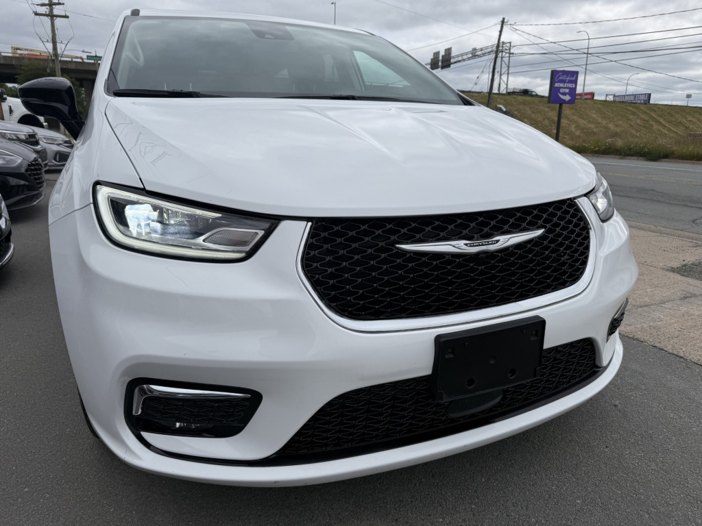 2024 Chrysler Pacifica