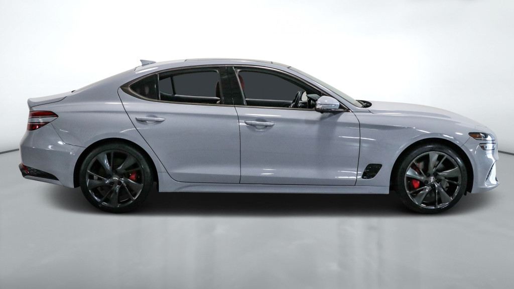 2022 Genesis G70