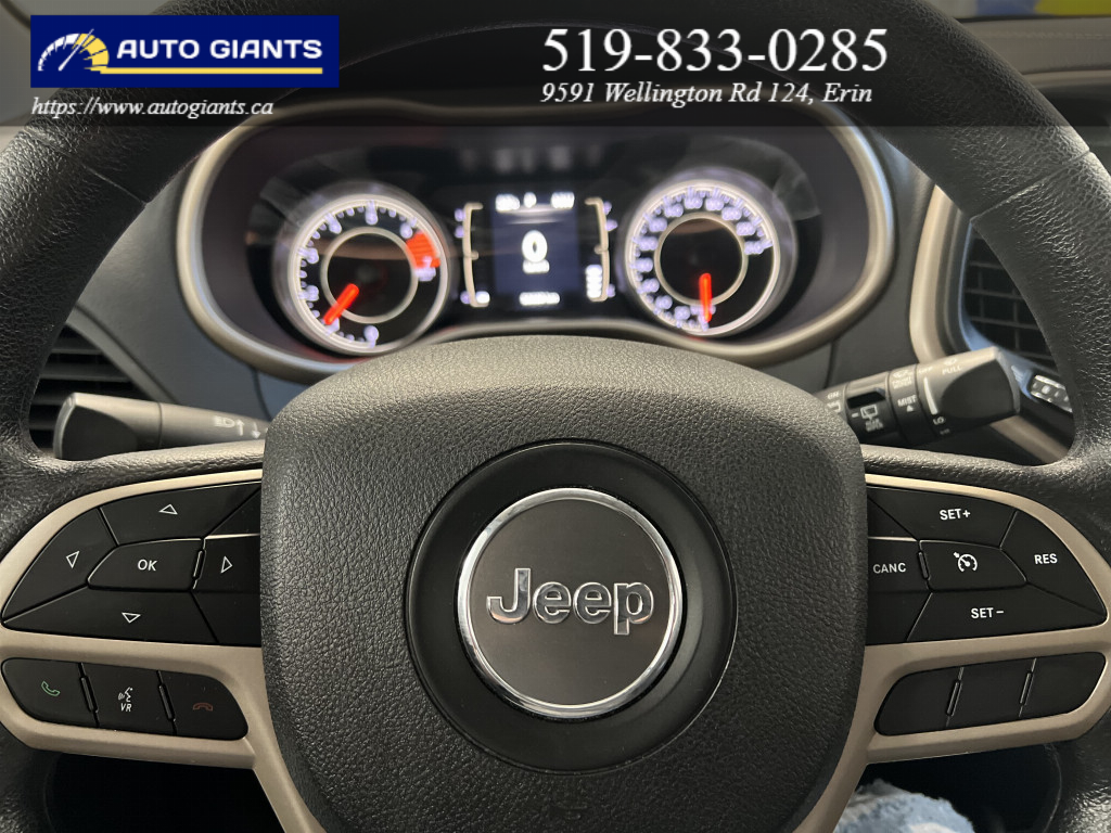 2017 Jeep Cherokee | Auto Giants — thumbnail 11