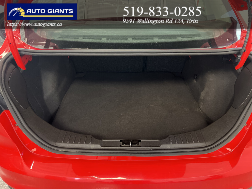 2016 Ford Focus SE | Auto Giants — thumbnail 18