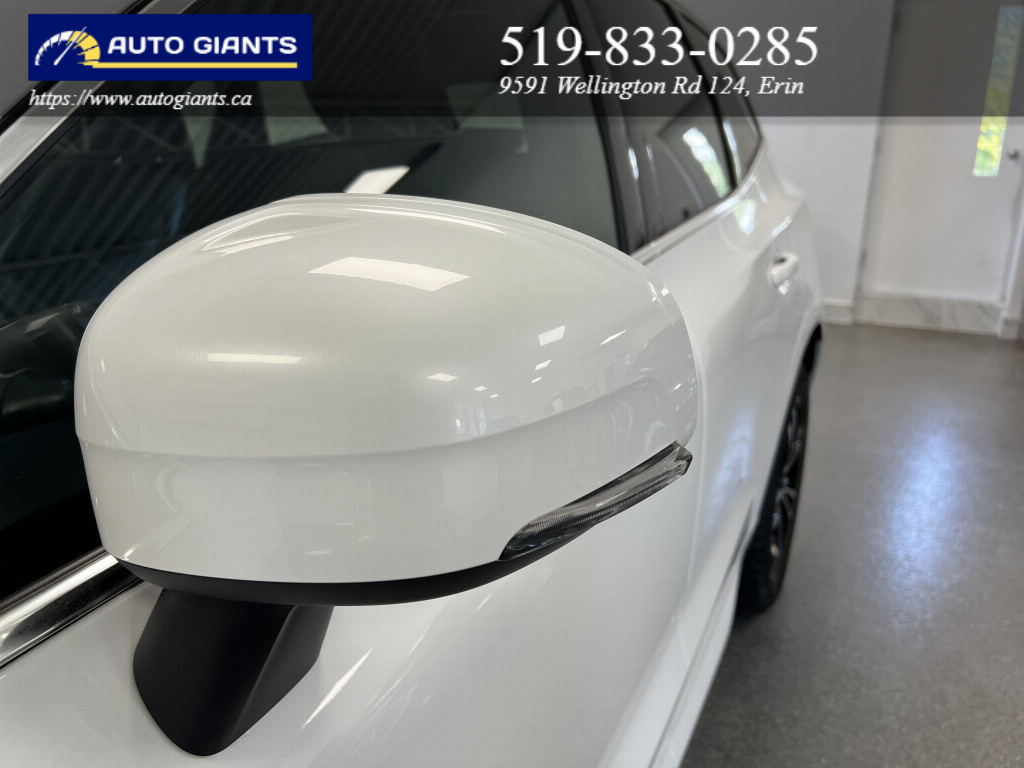 2019 Volvo XC60 | Auto Giants — thumbnail 22