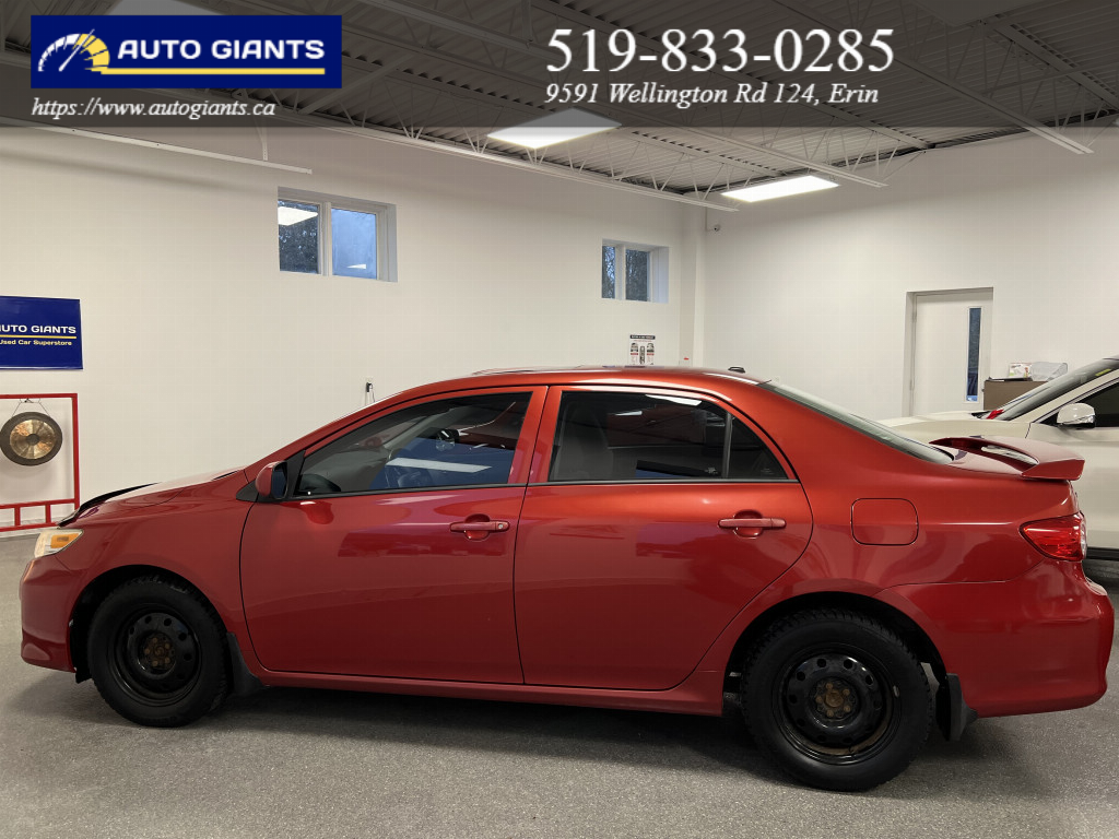 2013 Toyota Corolla | Auto Giants — thumbnail 3