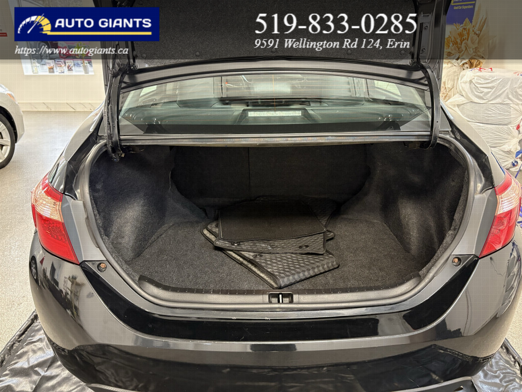 2018 Toyota Corolla | Auto Giants — thumbnail 29