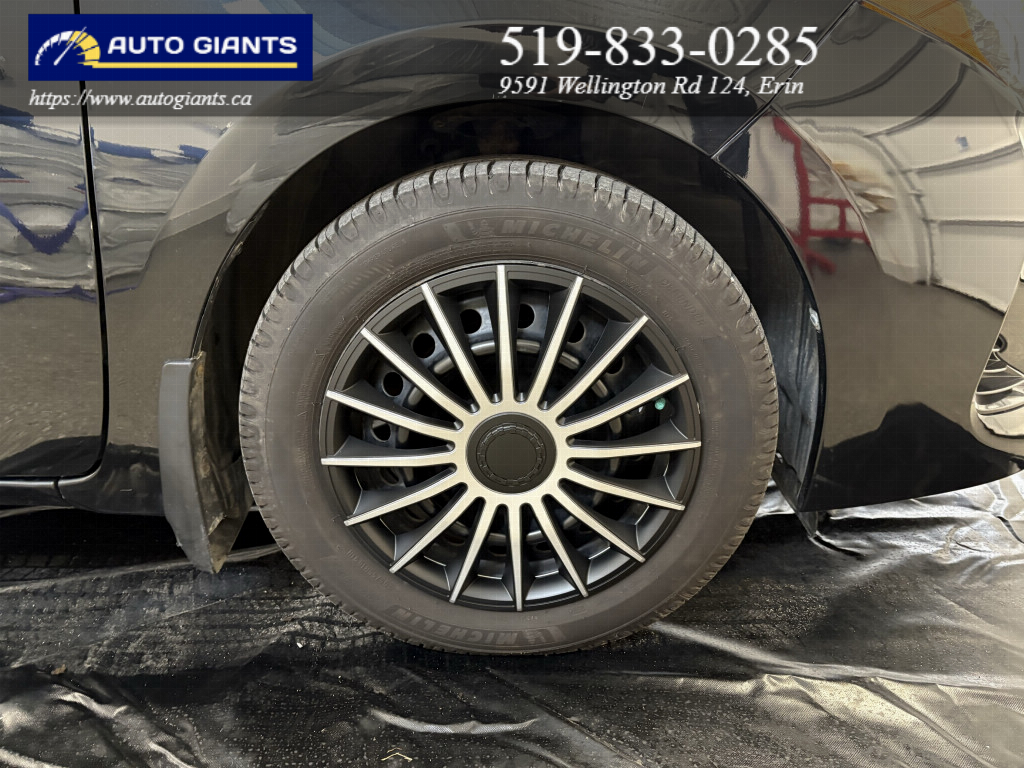 2018 Toyota Corolla | Auto Giants — thumbnail 31