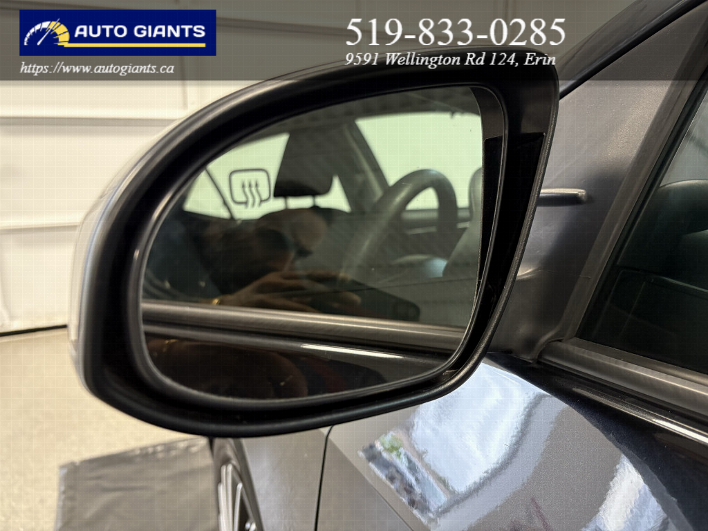 2018 Toyota Corolla | Auto Giants — thumbnail 33