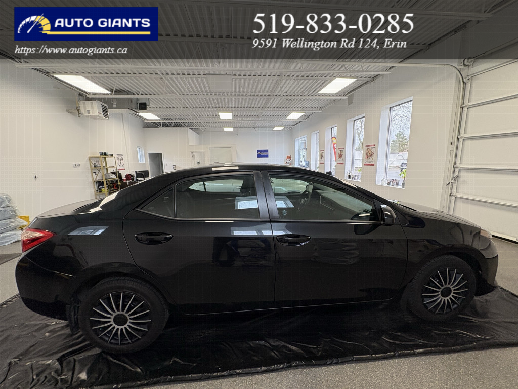 2018 Toyota Corolla | Auto Giants — thumbnail 13