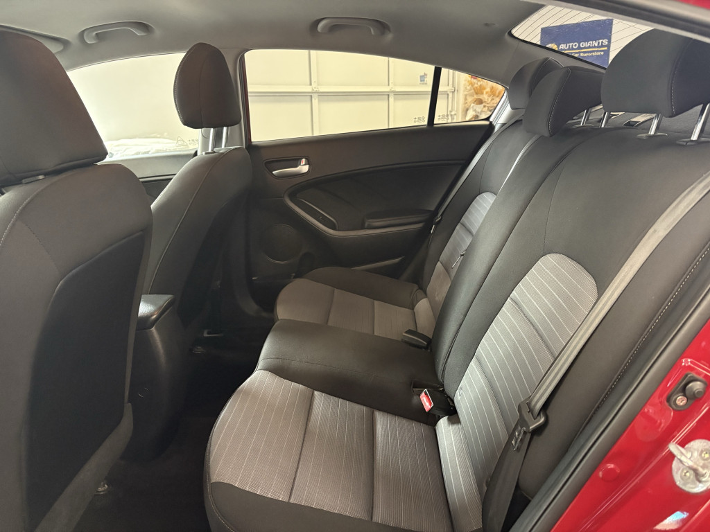 2016 Kia Forte | Auto Giants — thumbnail 20