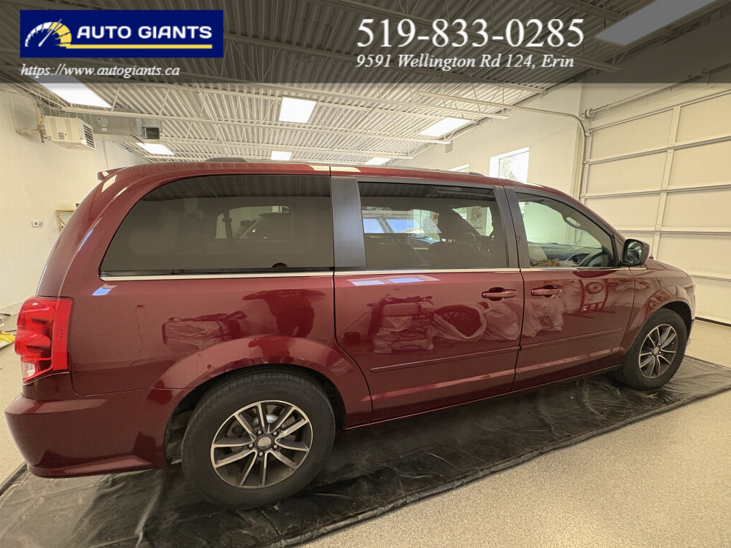 2017 Dodge Grand Caravan | Auto Giants — thumbnail 13