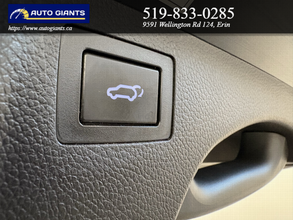 2017 Hyundai Santa Fe | Auto Giants — thumbnail 26
