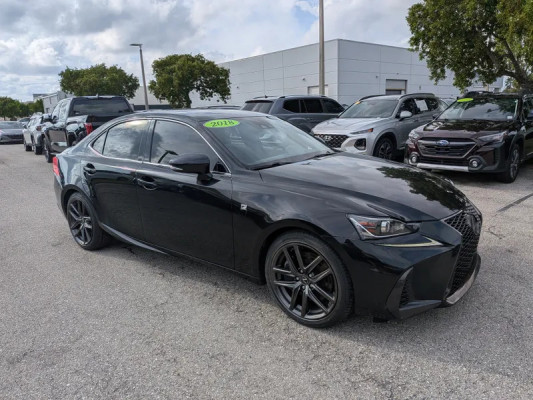 2018 LEXUA IS — dealer photo 1