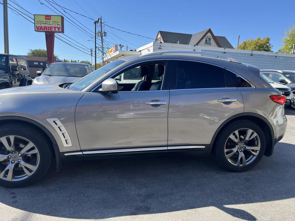 2011 Infiniti FX35