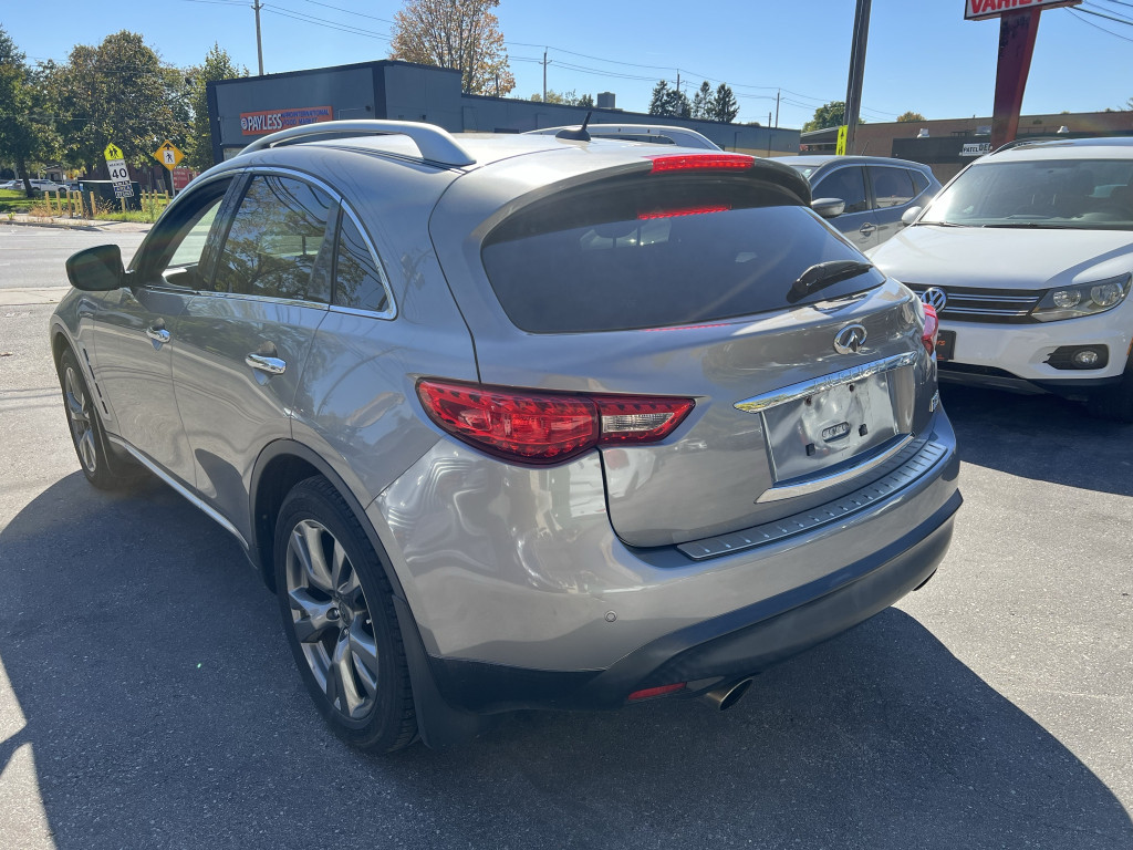 2011 Infiniti FX35