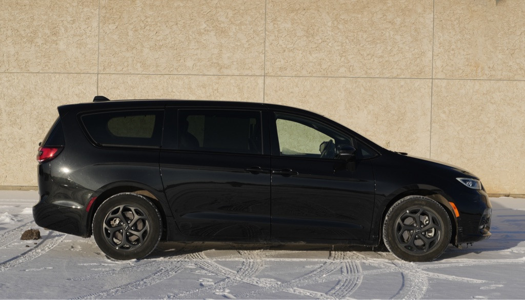 2022 Chrysler Pacifica Hybrid
