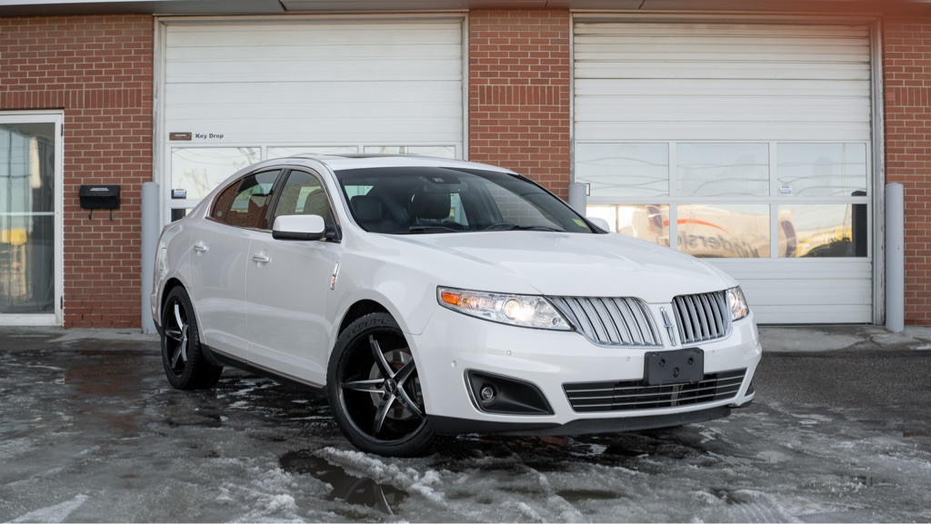 2011 Lincoln MKS