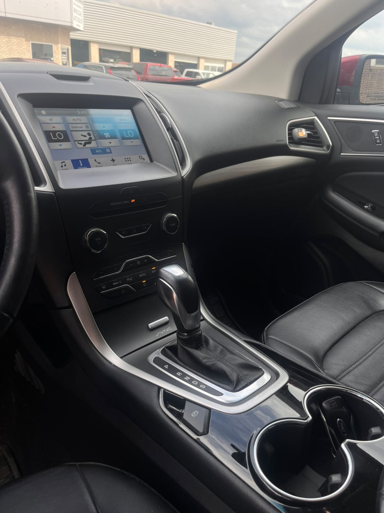2016 Ford Edge