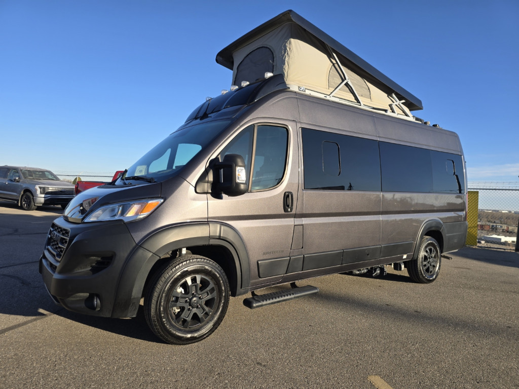 2024 Airstream Rangeline