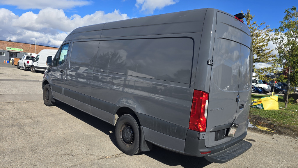 2023 Mercedes-Benz Sprinter Cargo Van