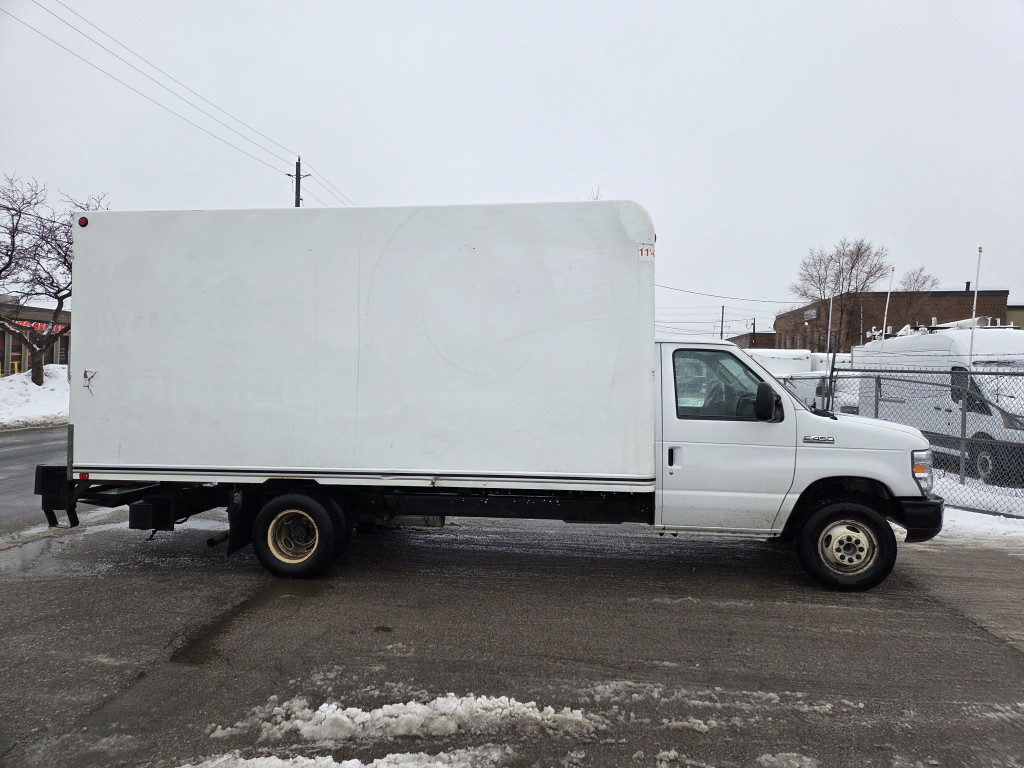 2019 Ford E-450