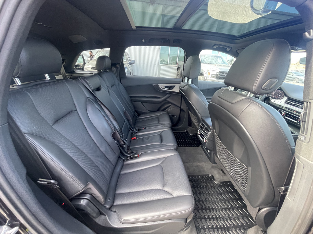 2018-Audi-Q7
