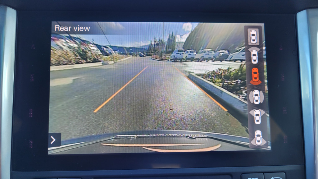 2018-Porsche-Macan