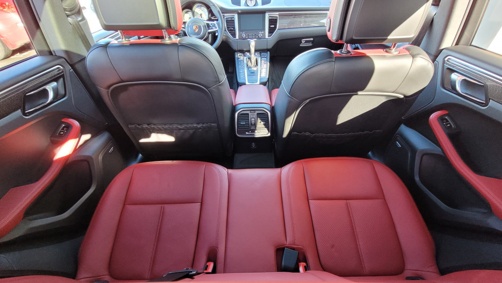 2018-Porsche-Macan