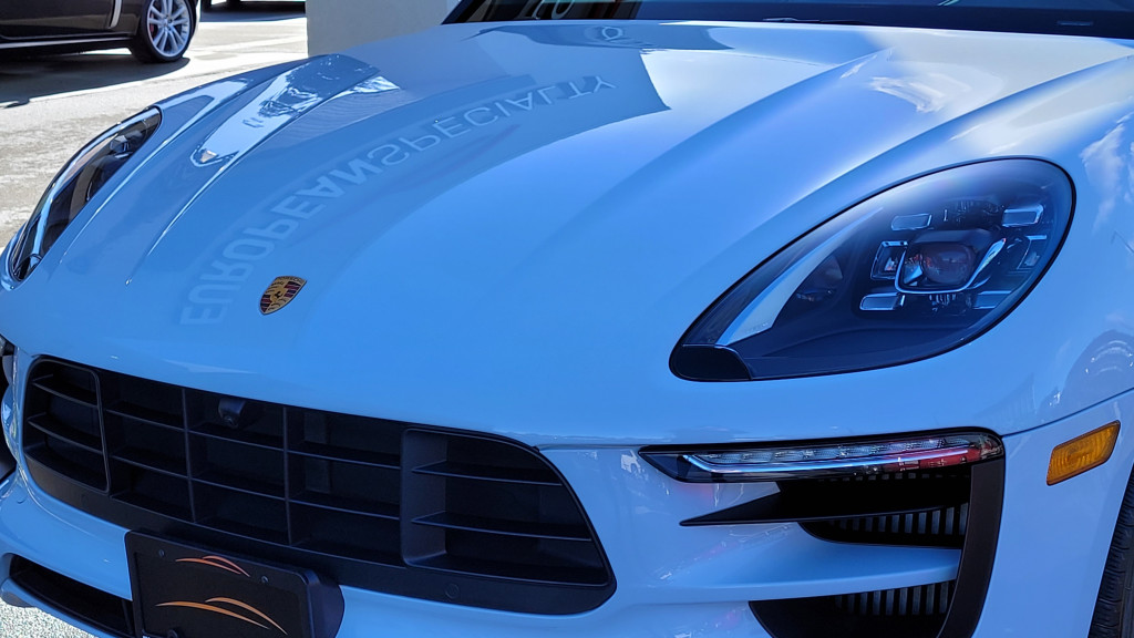 2018-Porsche-Macan