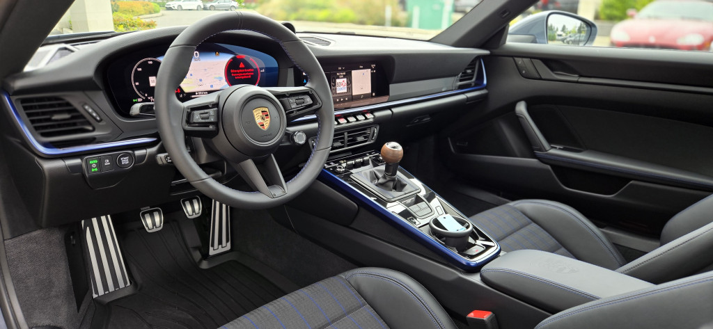 2025-Porsche-911