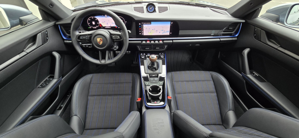 2025-Porsche-911