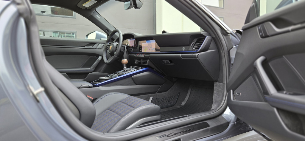 2025-Porsche-911