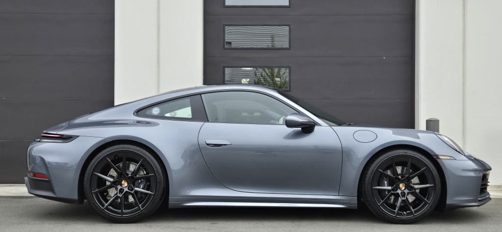 2025-Porsche-911