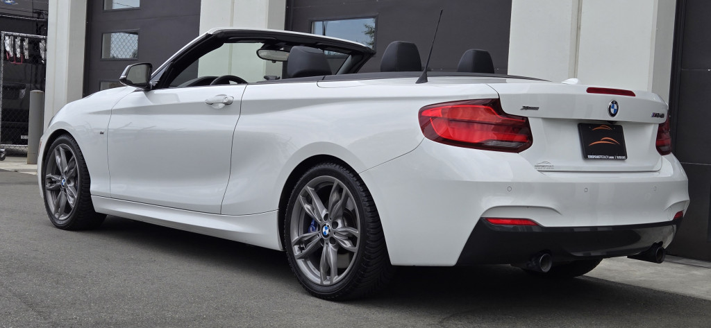 2018-BMW-M240i xDrive