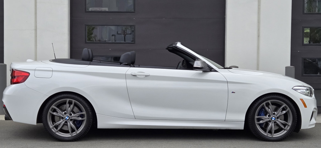 2018-BMW-M240i xDrive