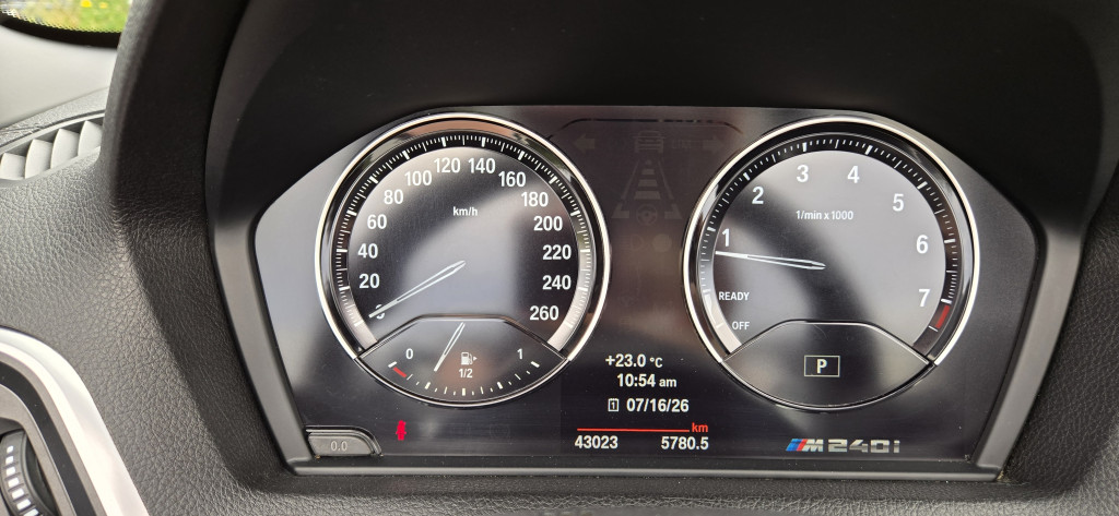 2018-BMW-M240i xDrive
