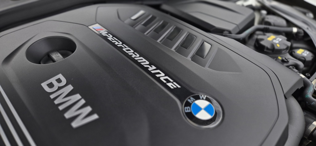 2018-BMW-M240i xDrive