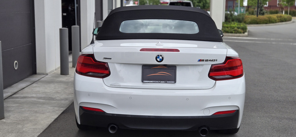 2018-BMW-M240i xDrive