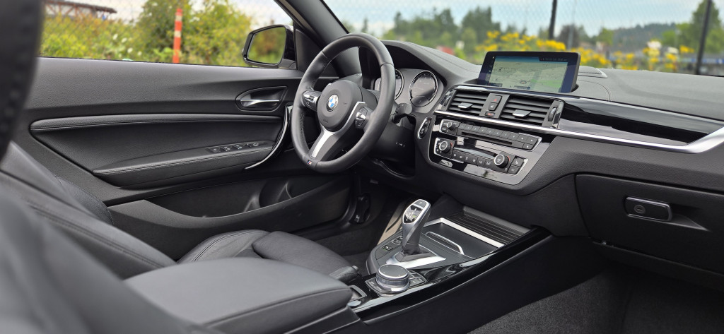 2018-BMW-M240i xDrive