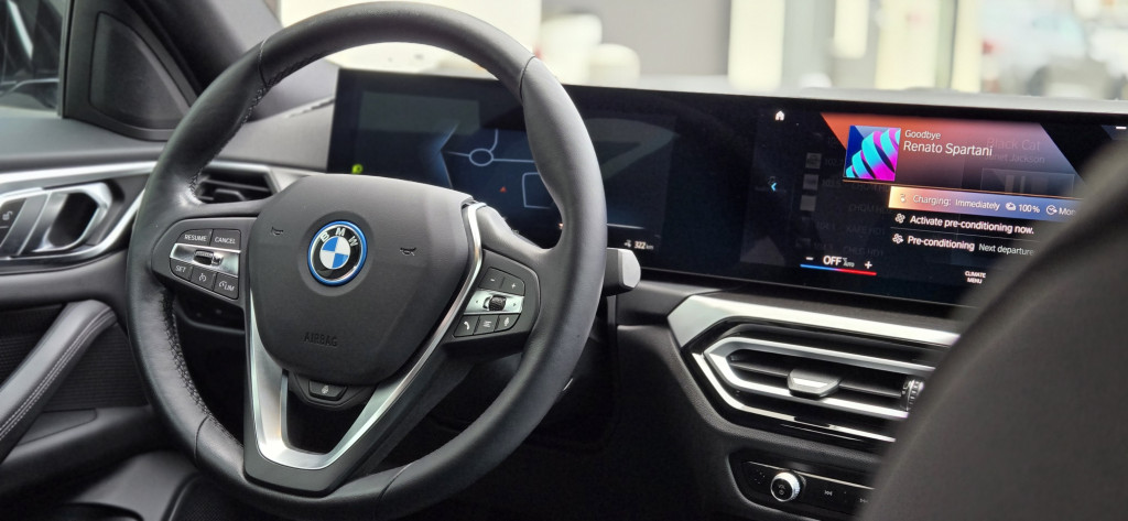 2023-BMW-i4