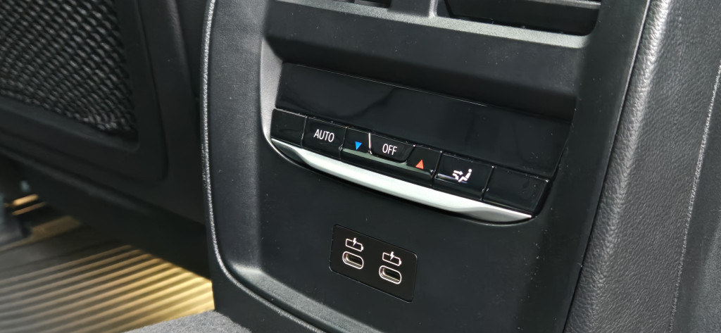 2023-BMW-i4