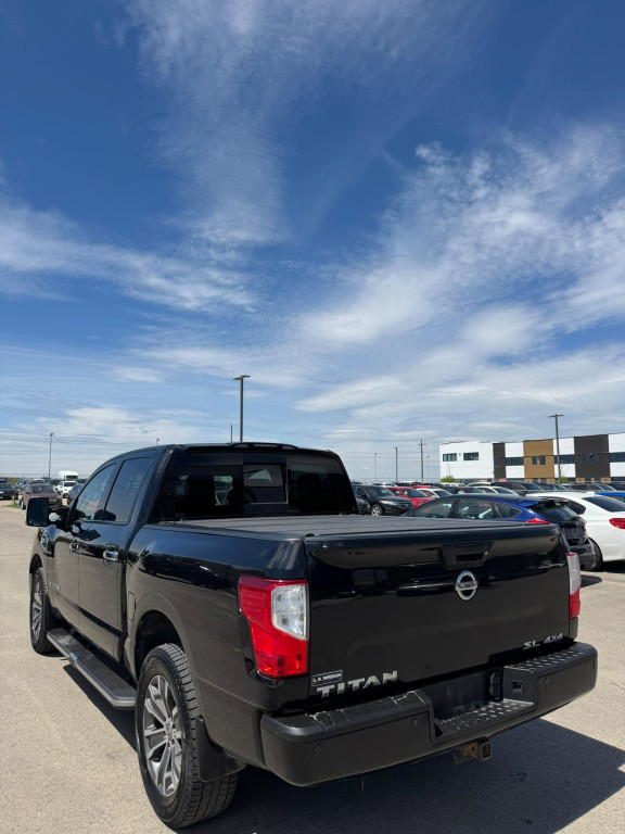 2017 Nissan Titan