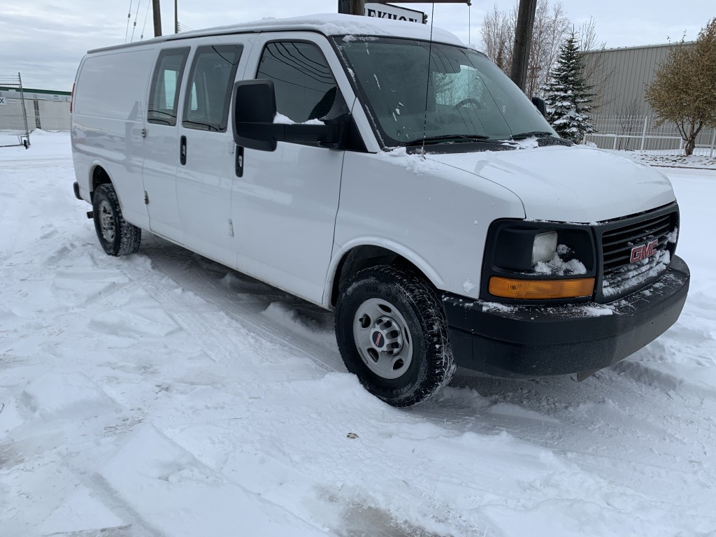 2014 gmc cargo van